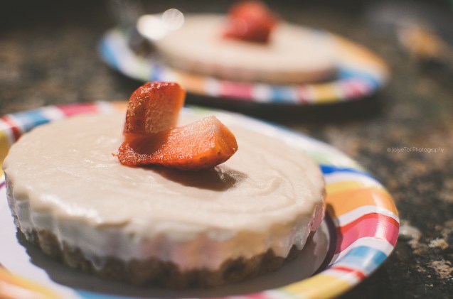 Cashew cream raw vegan lemon tart
